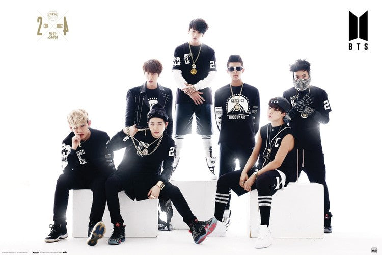 BTS - Black And White – virallisesti lisensoitu juliste, 91.5×61 cm juliste